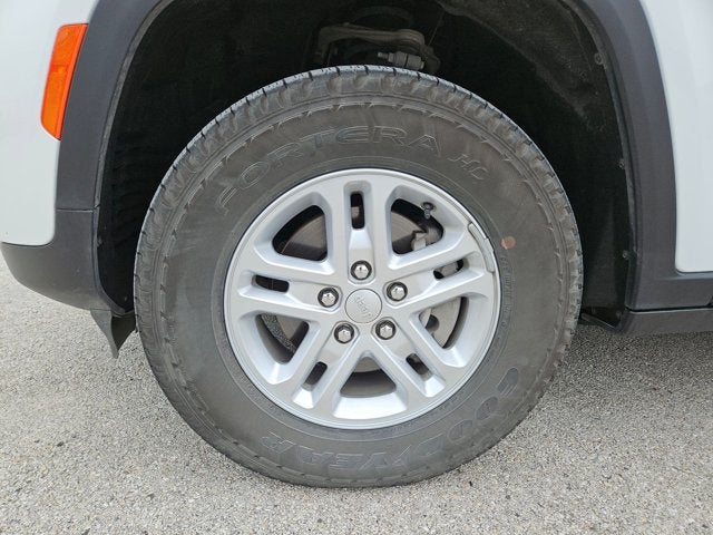 2024 Jeep Grand Cherokee Laredo A
