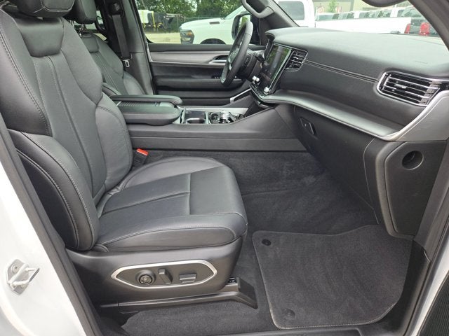 2025 Jeep Wagoneer Series II Carbide