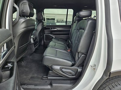 2023 Jeep Wagoneer Series III