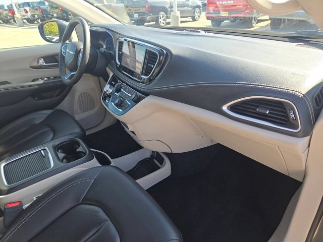 2023 Chrysler Pacifica Hybrid Touring L