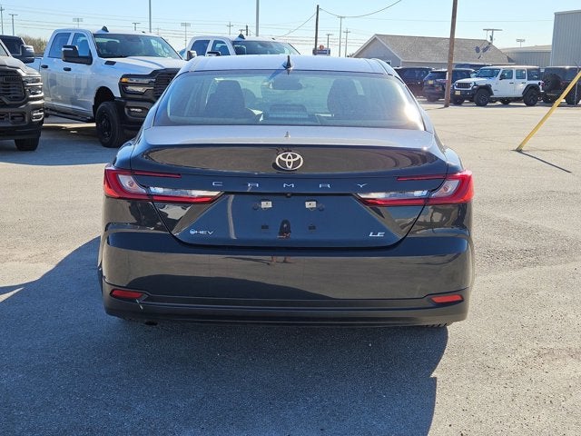 2025 Toyota Camry LE