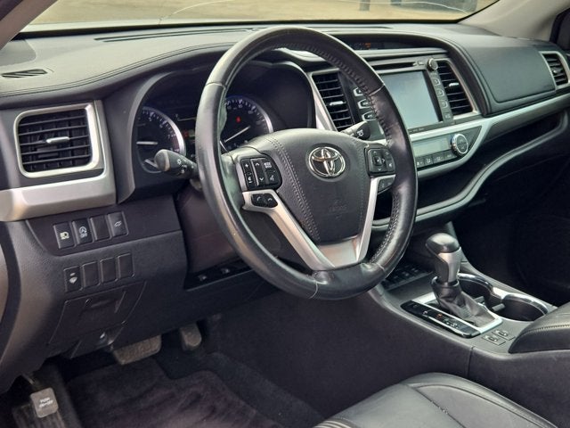 2018 Toyota Highlander SE