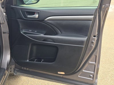 2018 Toyota Highlander SE