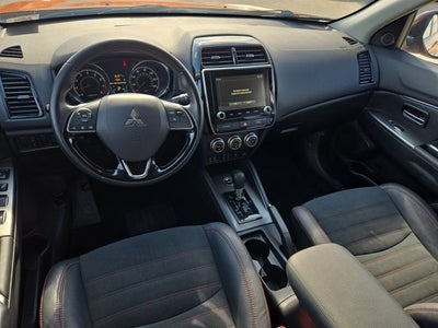 2023 Mitsubishi Outlander Sport SE