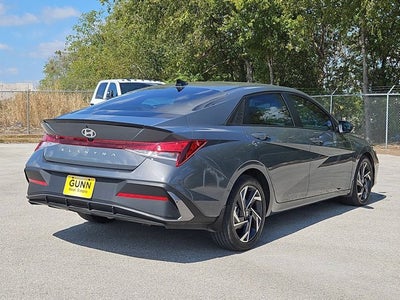 2025 Hyundai Elantra SEL Sport