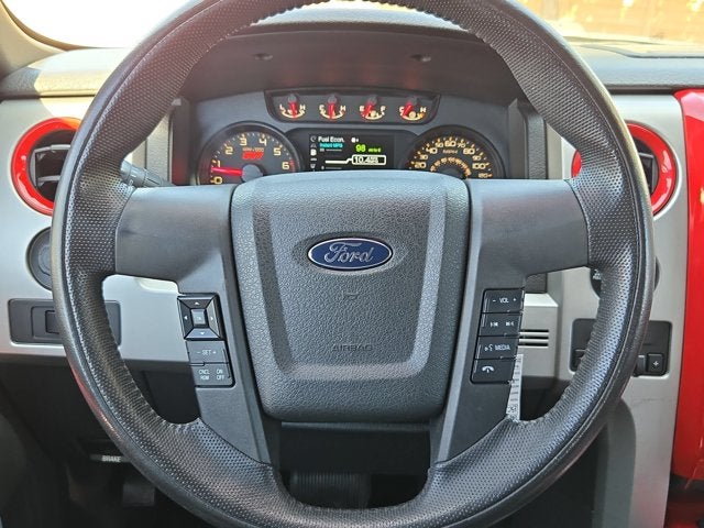 2014 Ford F-150 4WD SuperCrew 145" SVT Raptor