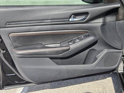 2022 Nissan Altima 2.5 SR AWD Sedan