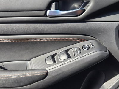 2022 Nissan Altima 2.5 SR AWD Sedan
