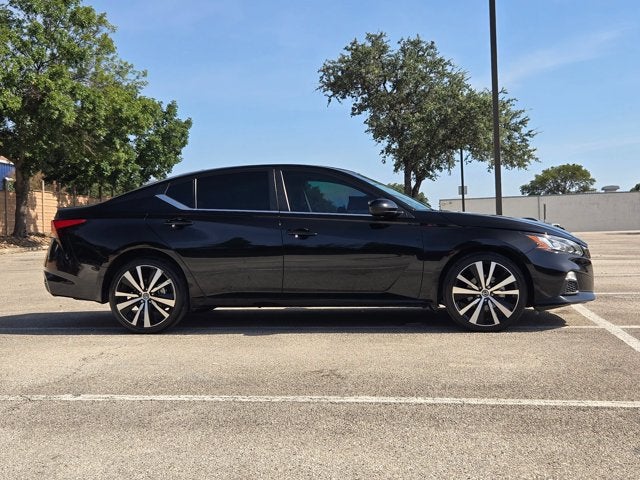 2022 Nissan Altima 2.5 SR AWD Sedan