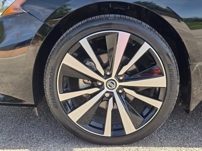 2022 Nissan Altima 2.5 SR AWD Sedan