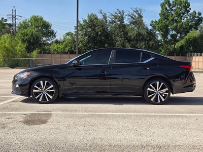2022 Nissan Altima 2.5 SR AWD Sedan