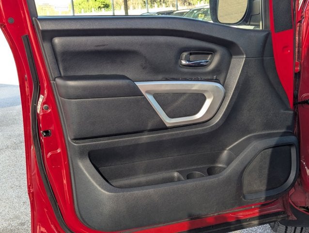 2020 Nissan Titan SV