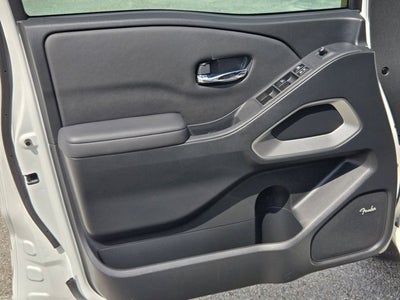 2022 Nissan Frontier Crew Cab 4x2 SV Auto