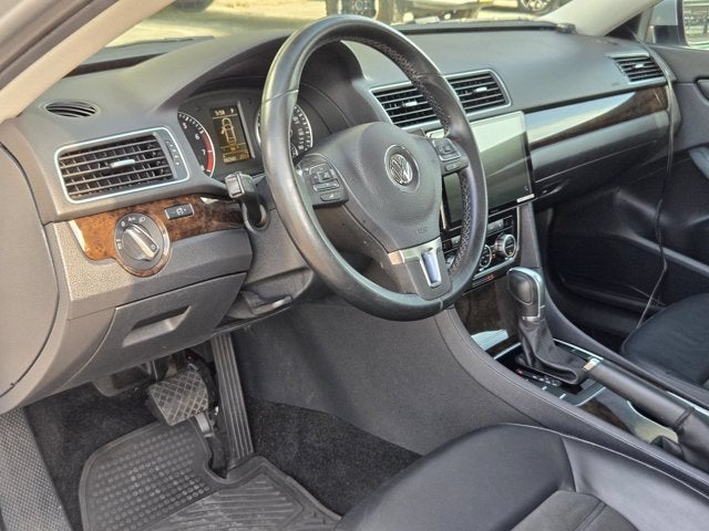 2015 Volkswagen Passat 4dr Sdn 1.8T Auto SEL Premium