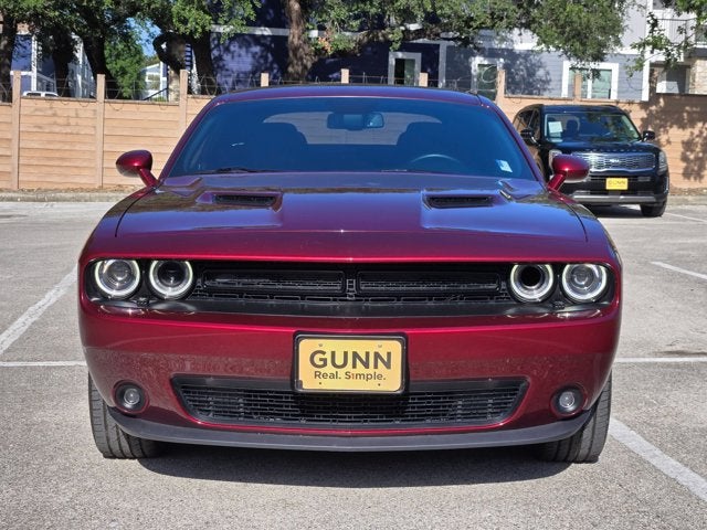 2021 Dodge Challenger SXT RWD