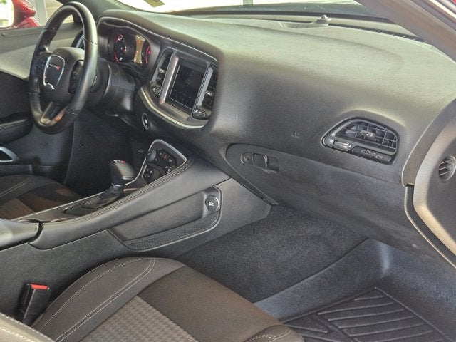 2021 Dodge Challenger SXT RWD