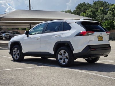 2022 Toyota RAV4 XLE FWD