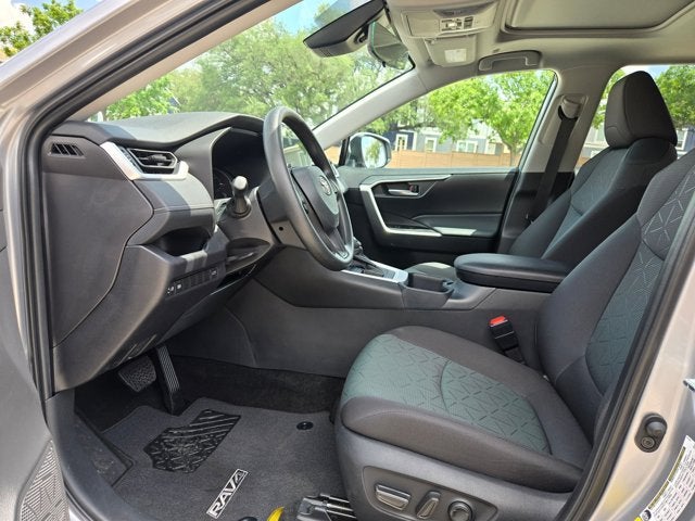 2025 Toyota RAV4 XLE FWD