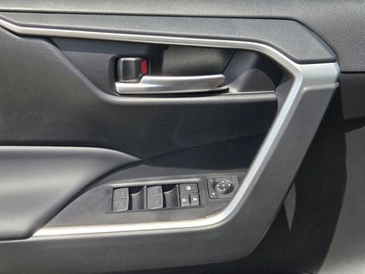 2025 Toyota RAV4 XLE FWD