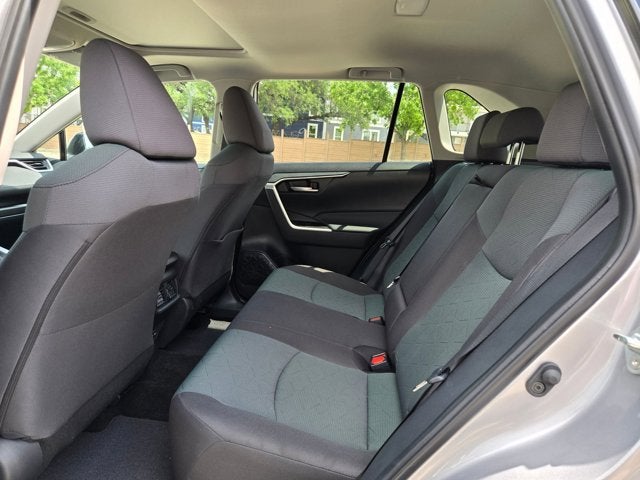 2025 Toyota RAV4 XLE FWD