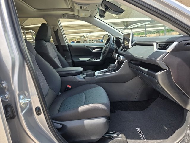 2025 Toyota RAV4 XLE FWD