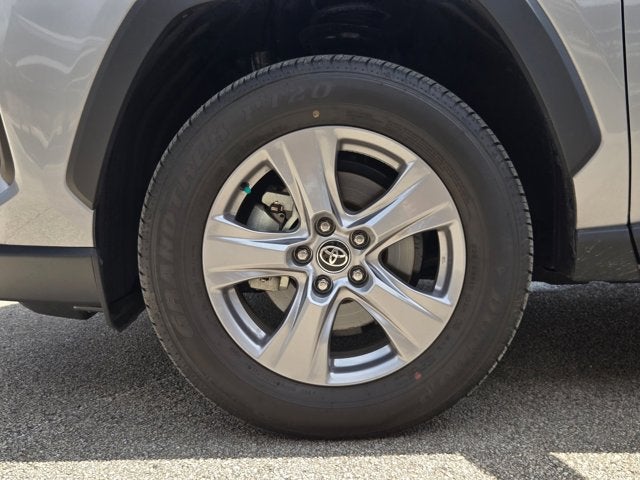 2025 Toyota RAV4 XLE FWD