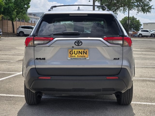 2025 Toyota RAV4 XLE FWD