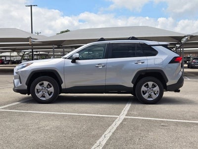2025 Toyota RAV4 XLE FWD