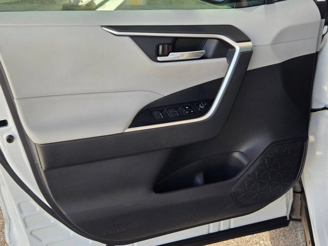 2023 Toyota RAV4 XLE FWD