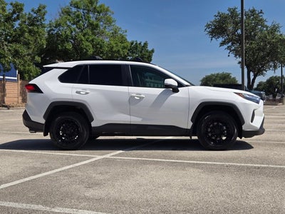 2023 Toyota RAV4 XLE FWD