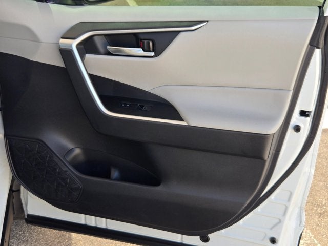 2023 Toyota RAV4 XLE FWD