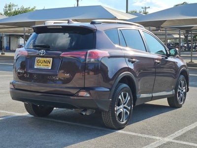 2018 Toyota RAV4 LE FWD