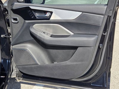 2023 Acura MDX w/Technology Package