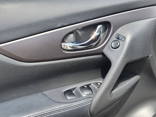 2016 Nissan Rogue FWD 4dr S