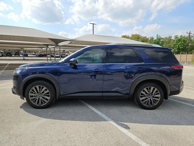 2022 Nissan Pathfinder SL