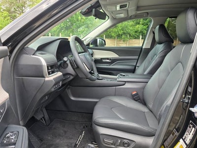 2025 Toyota Grand Highlander Platinum