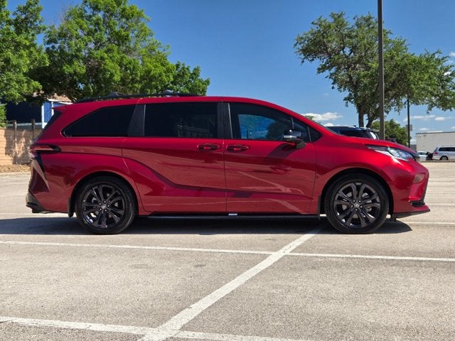 2025 Toyota Sienna XSE FWD 7-Passenger