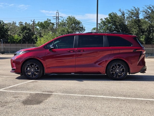 2025 Toyota Sienna XSE FWD 7-Passenger