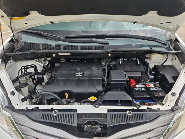 2013 Toyota Sienna XLE