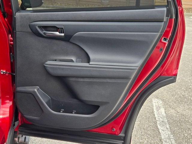 2024 Toyota Highlander Base