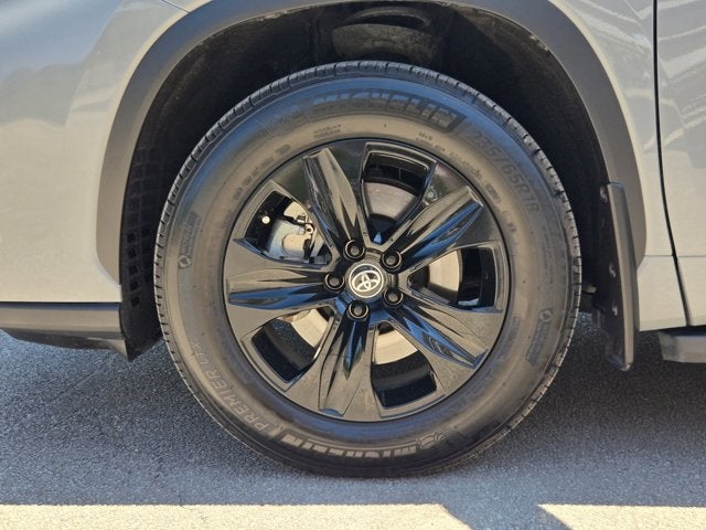 2025 Toyota Highlander Base