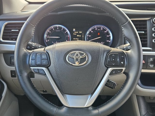 2017 Toyota Highlander XLE V6 FWD