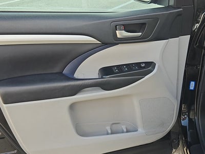 2017 Toyota Highlander XLE V6 FWD