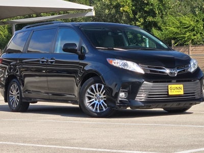 2020 Toyota Sienna Base