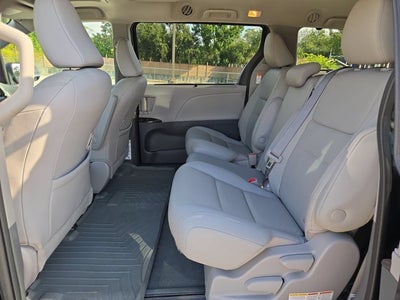 2020 Toyota Sienna Base