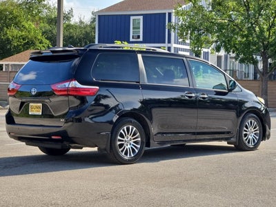 2020 Toyota Sienna Base