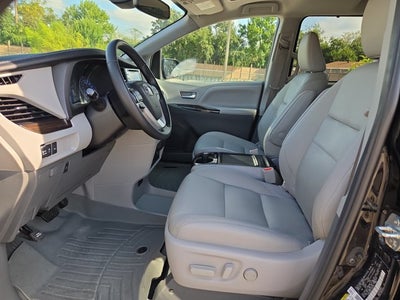 2020 Toyota Sienna Base