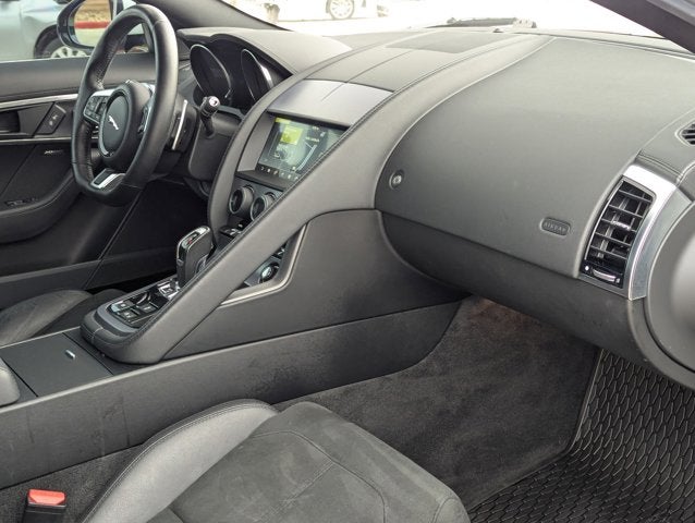 2019 Jaguar F-TYPE P300