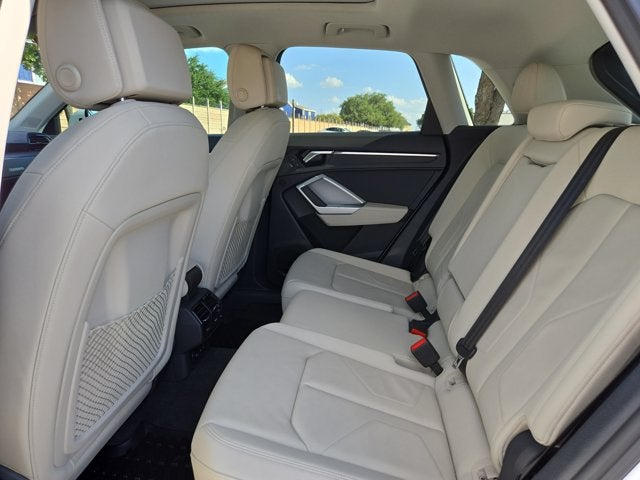 2022 Audi Q3 Premium 40 TFSI quattro