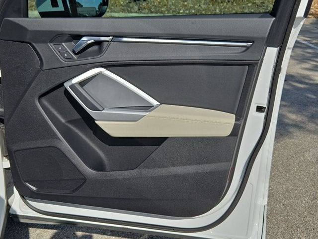 2022 Audi Q3 Premium 40 TFSI quattro